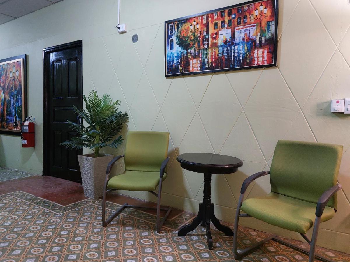 Hospedaje Los Lirios Chitré المظهر الخارجي الصورة